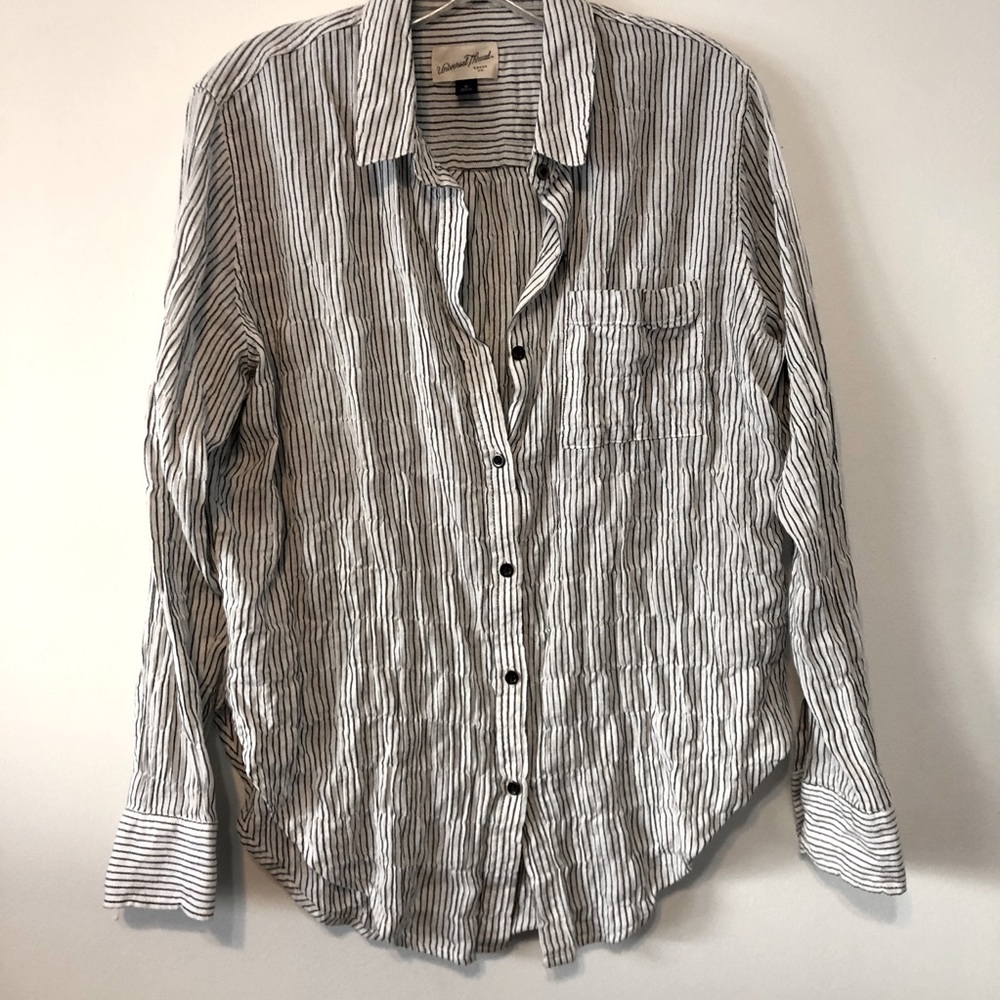 ✨3/$15✨ Striped Button Up